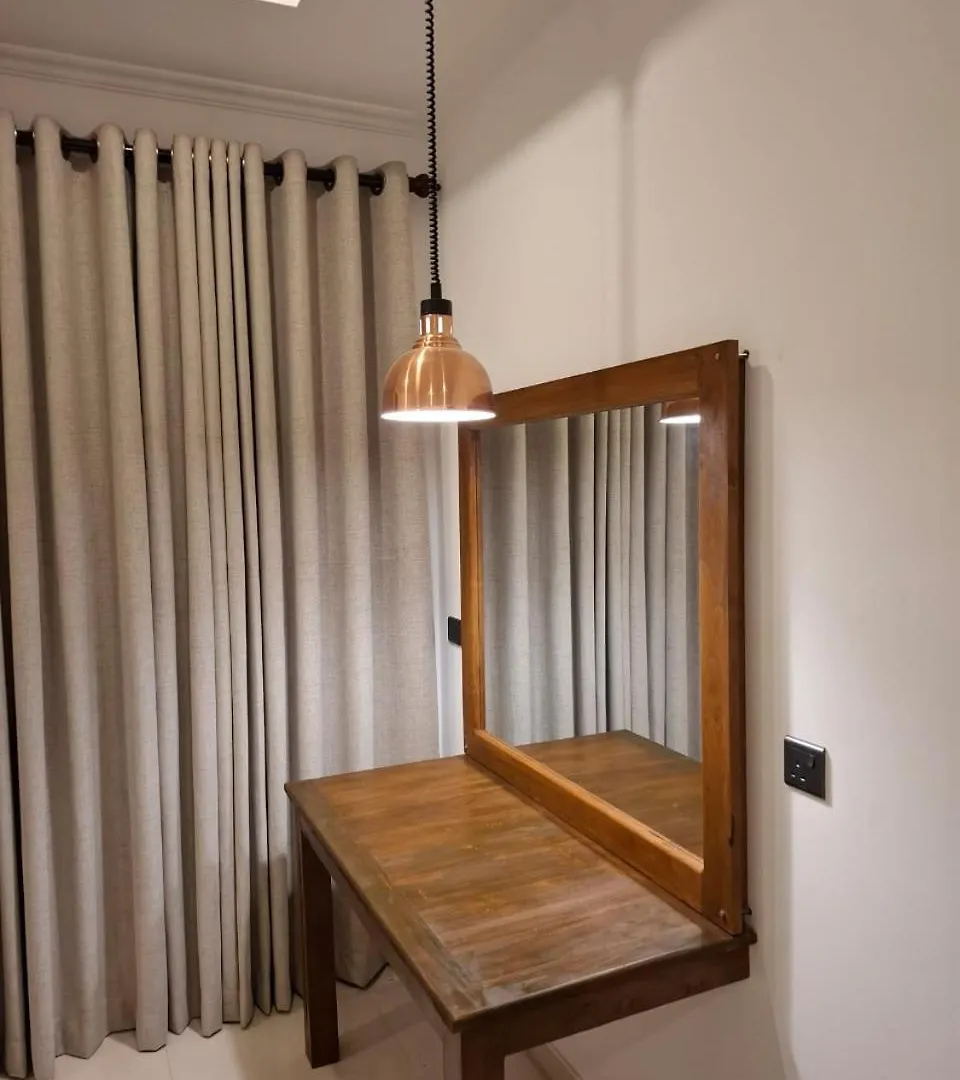De Centrum Hotel - Airport Transit Hotel Negombo