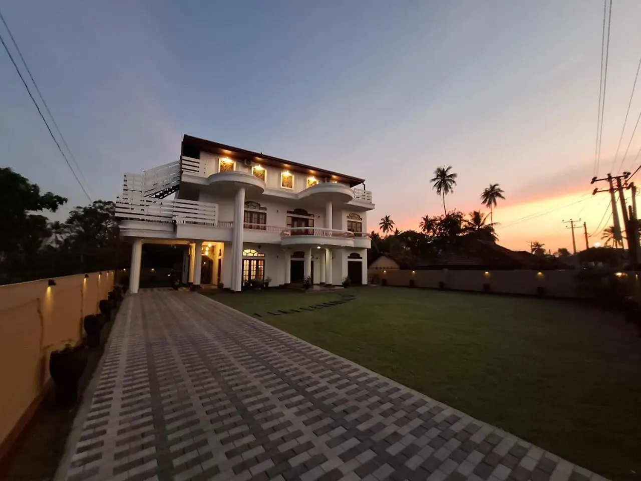 ***  De Centrum Hotel - Airport Transit Hotel Negombo Šrí Lanka
